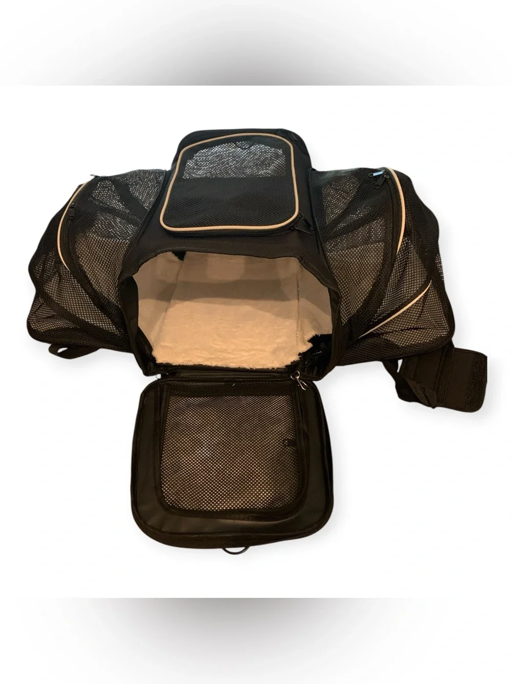 Petscape Expandable Pet Carrier for Safe Travels Medium